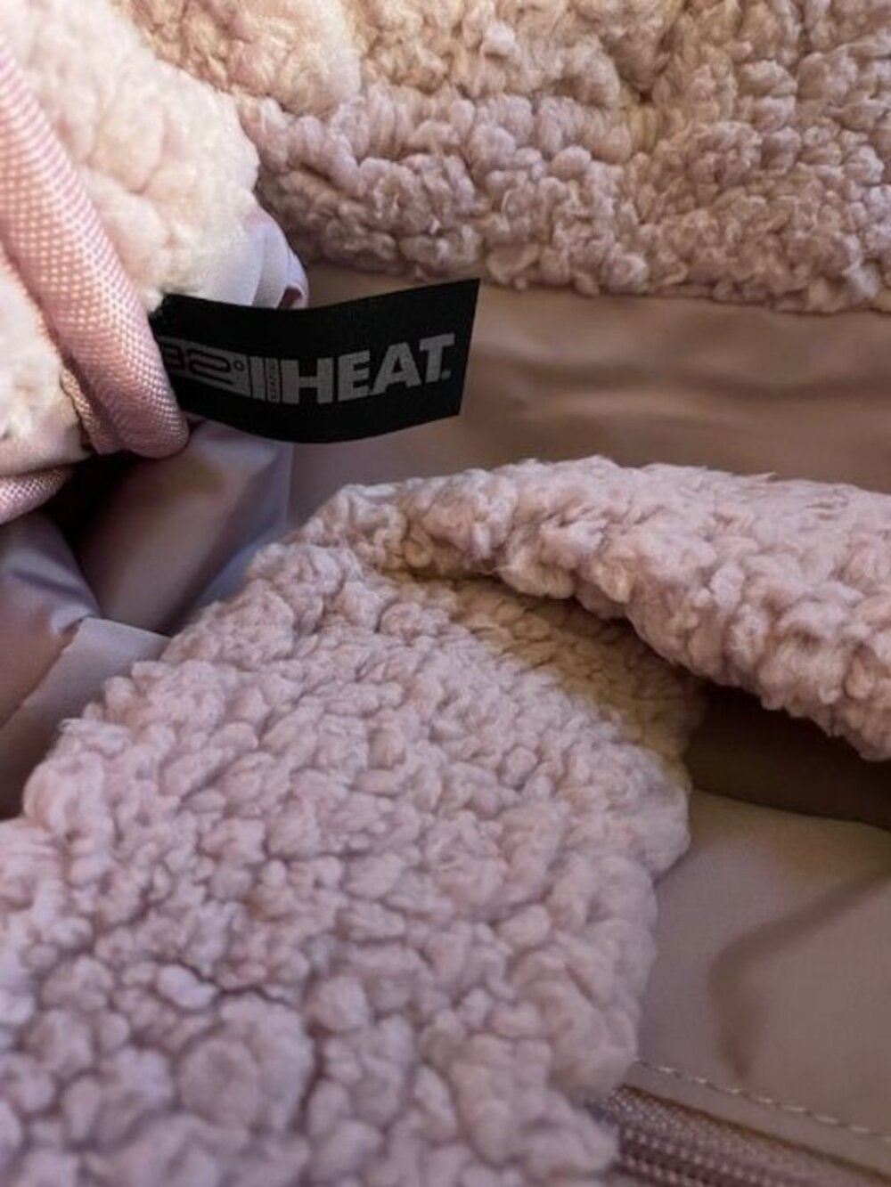 Sherpa Soft Cozy Tote Pink - Picture 10 of 10